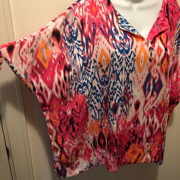 Chico’s Ikat-Print Split-Neck Blouse 3XL Dolman Sleeve Bright Colors Chiffon - Picture 6 of 9
